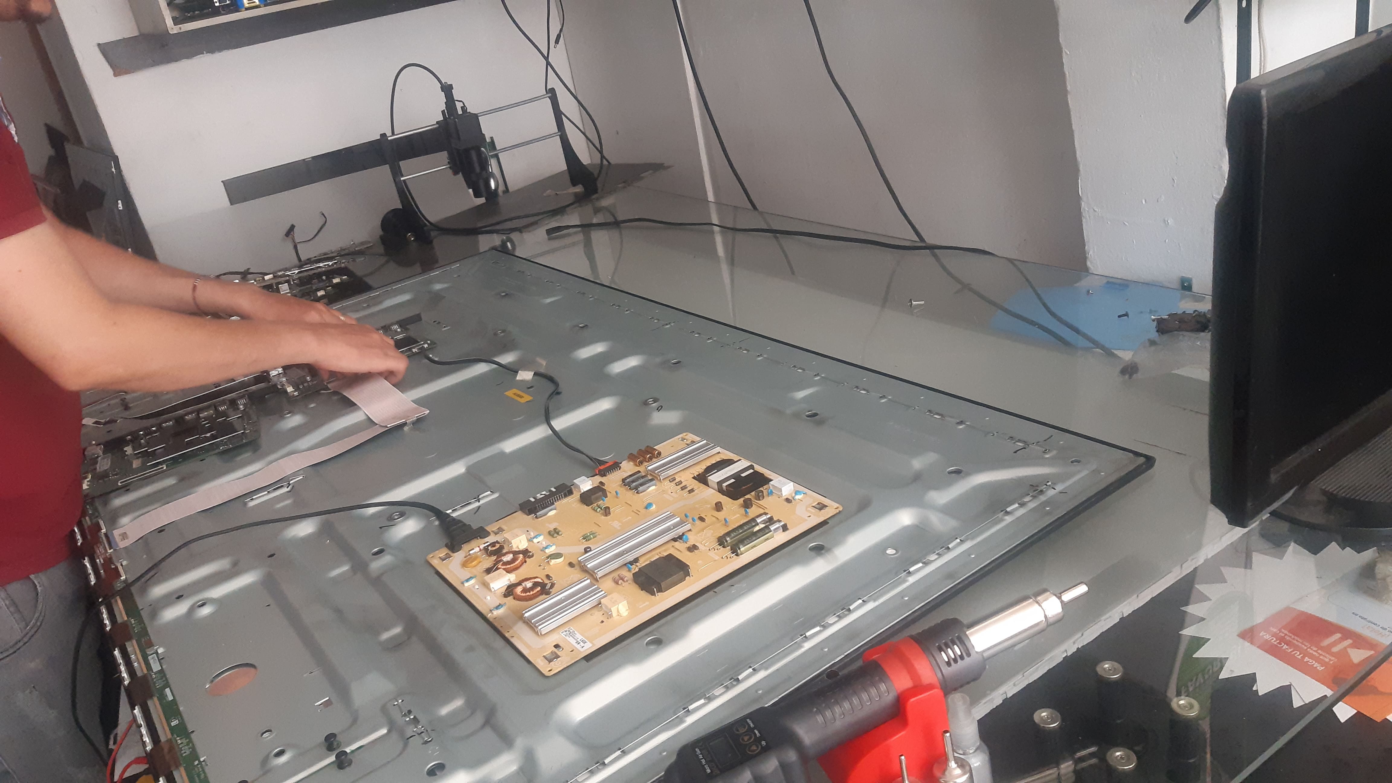 Trabajo realizado: Cambio de tarjeta Principal en TV Samsung en Dosquebradas